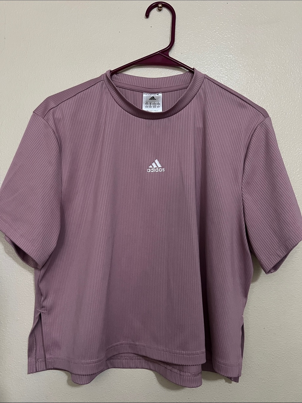 adidas Men’s Short-Sleeve Ribbed Tee in Mauve